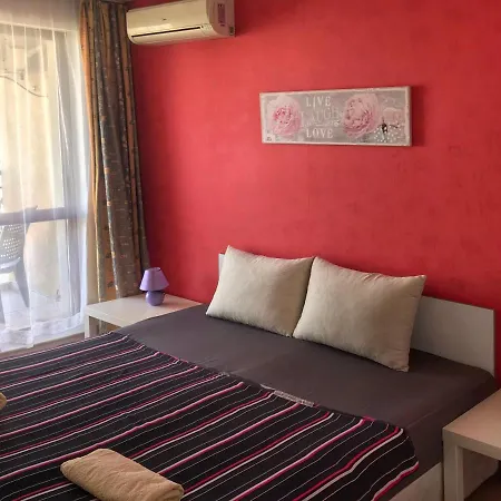 Four Seasons + Apartment Varna
